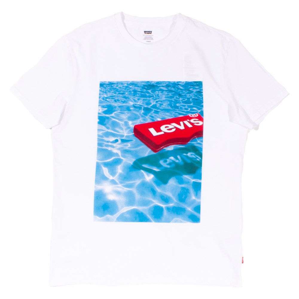 Levi's White Swimming Pool Batwing T-Shirt | The Rainy Days